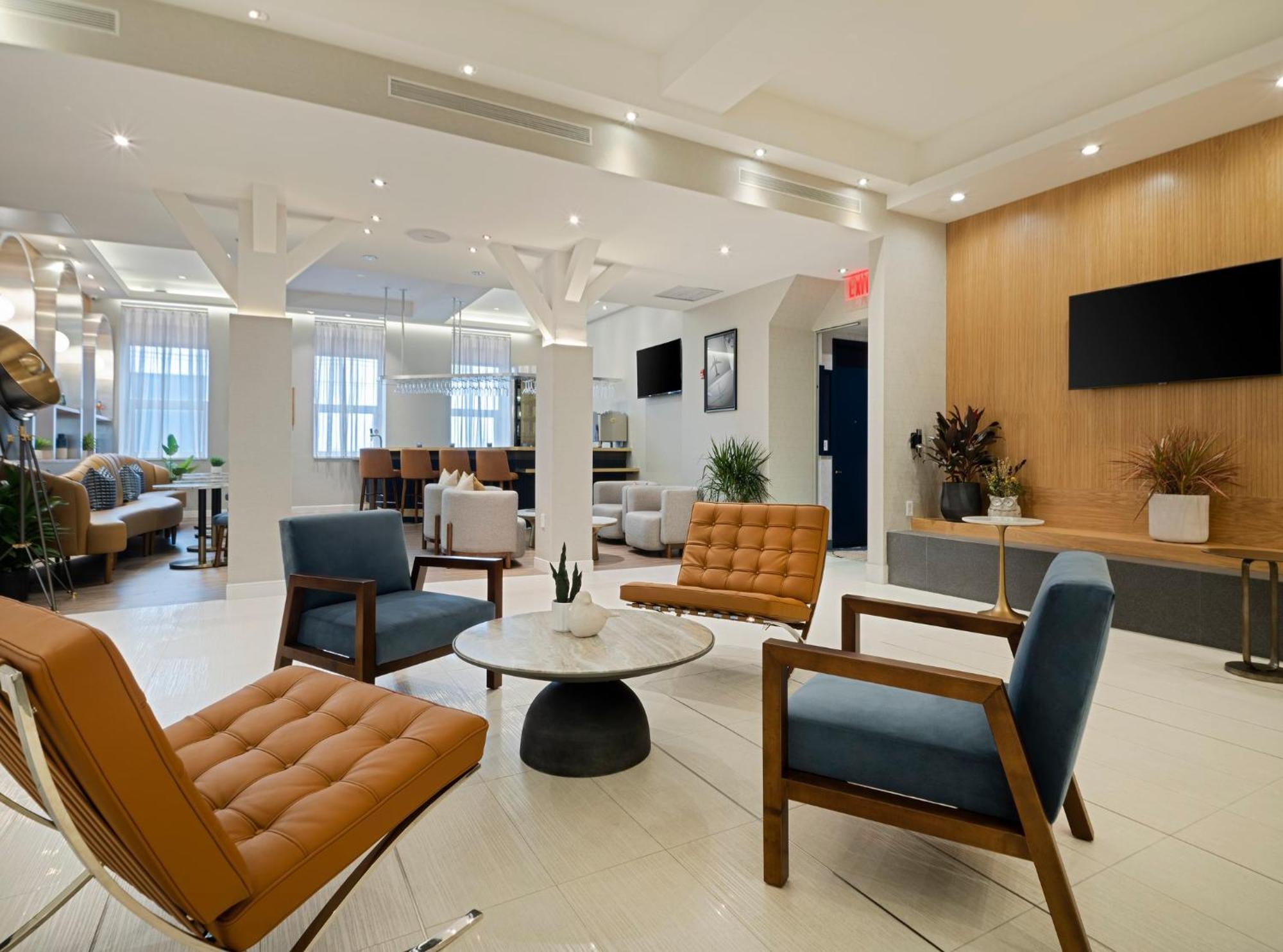 Voco Fiorello - Laguardia East By Ihg New York Bagian luar foto