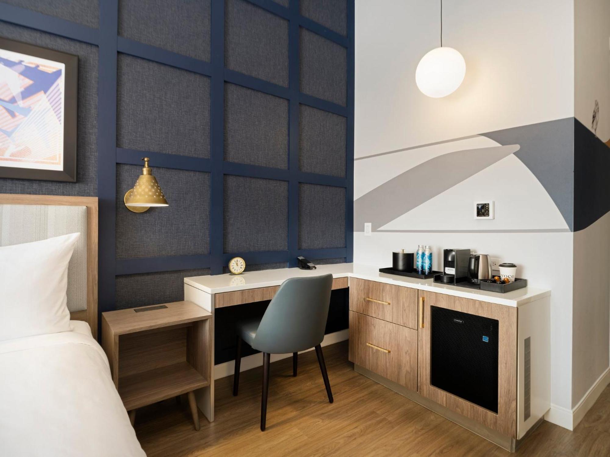 Voco Fiorello - Laguardia East By Ihg New York Bagian luar foto