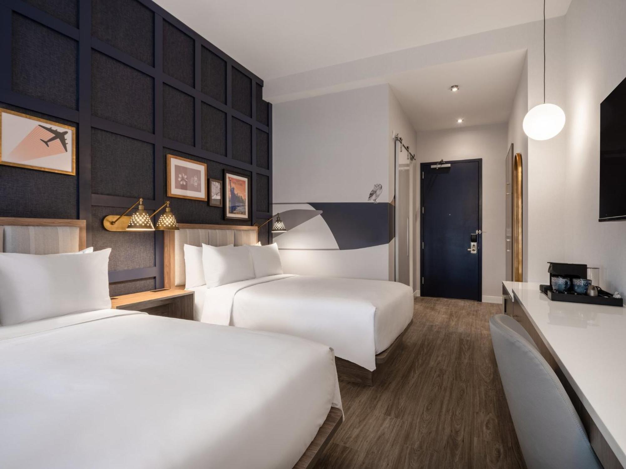 Voco Fiorello - Laguardia East By Ihg New York Bagian luar foto